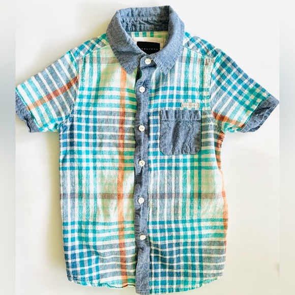 SEAN JOHN KIDS SHORT SLEEVE BUTTON UP SHIRT—PLAID—SIZE SMALL-FITS BOYS 5/6- CUTE - Picture 3 of 9